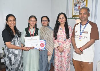 Director Information felicitates Winners of ‘Talent Vista-Poster Making, Slogan Writing Competition on Nasha Mukt Abhiyaan’ at Jammu
